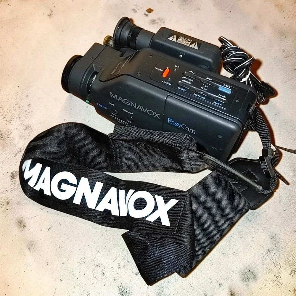 VTG 1992 Magnavox EasyCam CVN715AV01 8mm Camcorder Video Camera Bag Strap Parts